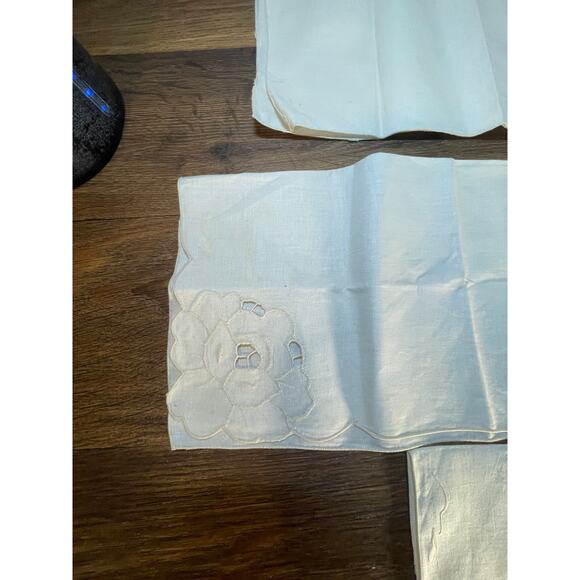 Lot of 4 vintage Hankerchiefs - Picture 11 of 16